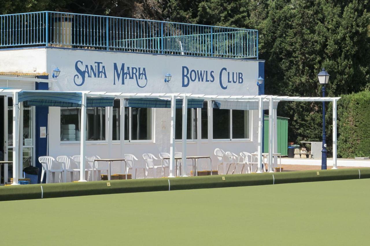 Apartamento En Los Patios De Santa Maria Golf Marbella Luaran gambar