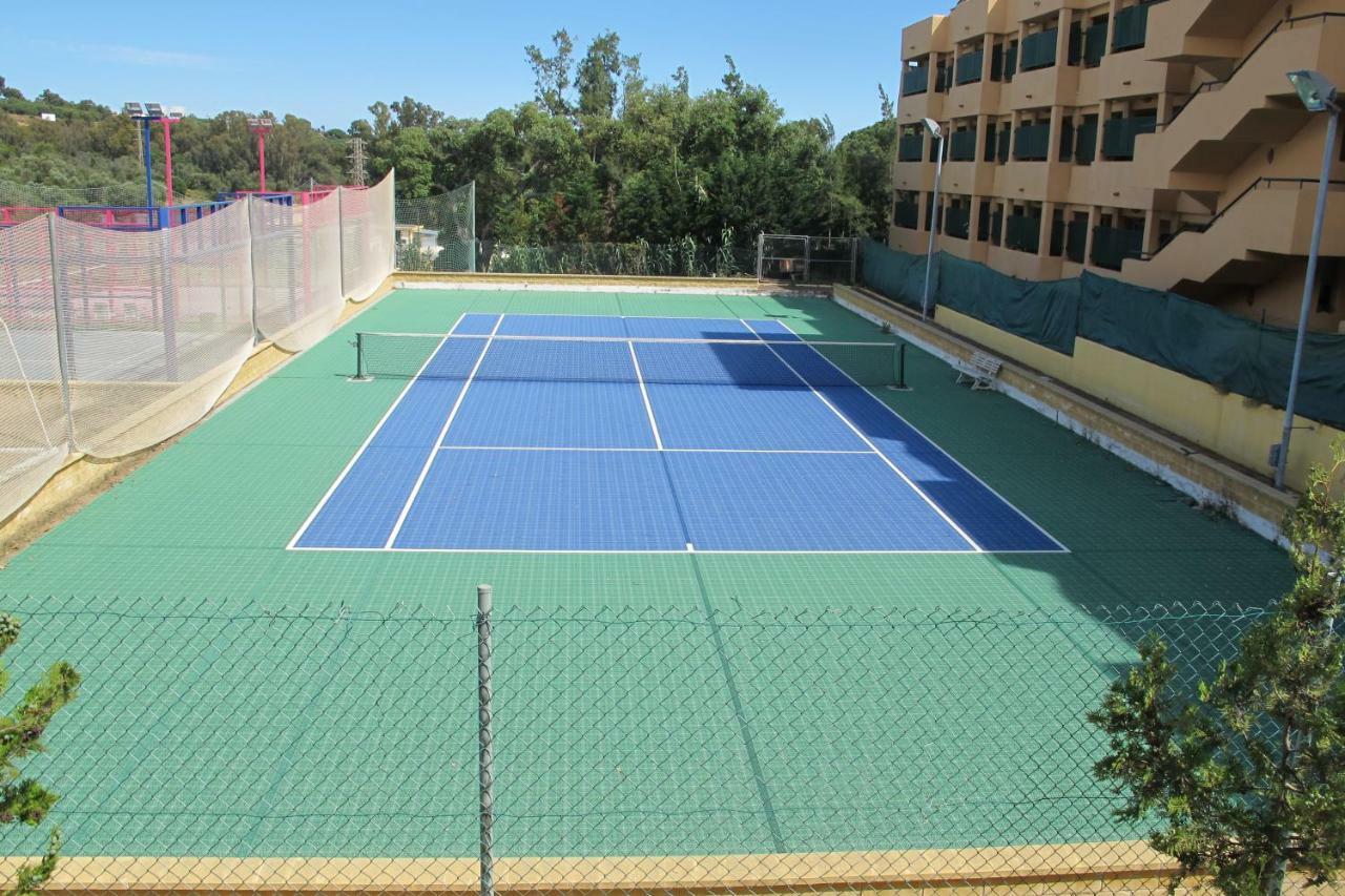 Apartamento En Los Patios De Santa Maria Golf Marbella Luaran gambar