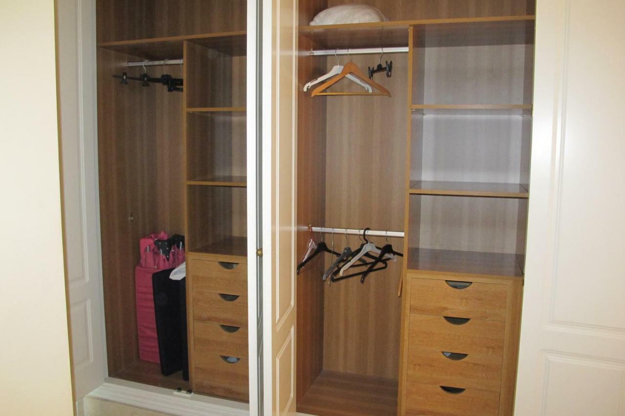 Apartamento En Los Patios De Santa Maria Golf Marbella Luaran gambar